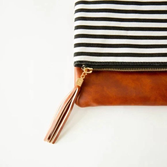 🆕NWT | Foldover Clutch Soft Faux Leather & Black/White Stripe | Tassel | Gold - Picture 3 of 5